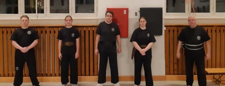 v.l.n.r.: Chris Fiebig (2. DAN) - David Zimmermann (13. ABG) - Kai Repschläger (1. DAN) - Ina Repschläger (13. ABG) - Jürgen Fiebig (3. DAN / 2. DAN)